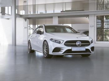 Mercedes-Benz A 250 e Limousine AMG Night EDITION2020 Kamera
