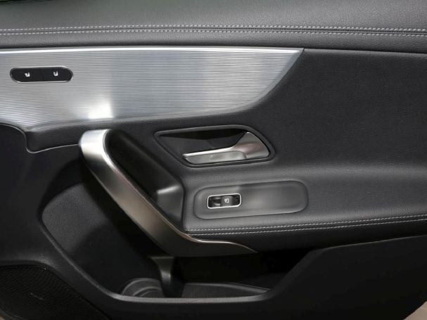 Mercedes-Benz A 250 e Limousine AMG Night Panorama Kamera AHK Mercedes-Benz A 250 e Limousine AMG Night Panorama Kamera AHK