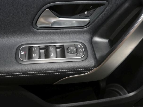 Mercedes-Benz A 250 e Limousine AMG Night Panorama Kamera AHK Mercedes-Benz A 250 e Limousine AMG Night Panorama Kamera AHK