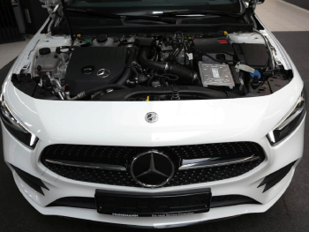 Mercedes-Benz A 250 e Limousine AMG Night Panorama Kamera AHK