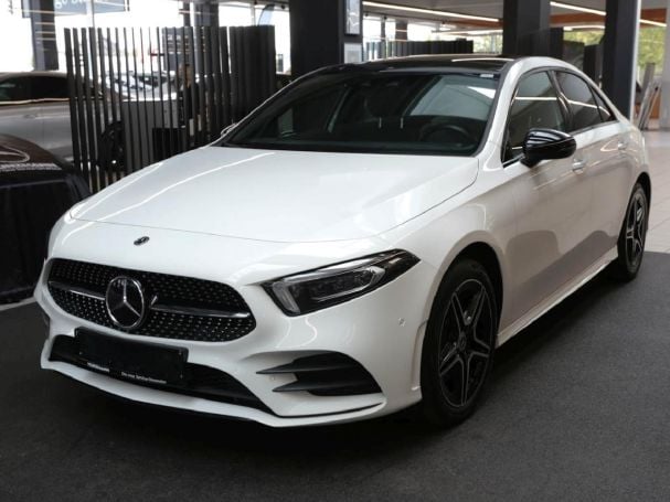 Mercedes-Benz A 250 e Limousine AMG Night Panorama Kamera AHK Mercedes-Benz A 250 e Limousine AMG Night Panorama Kamera AHK