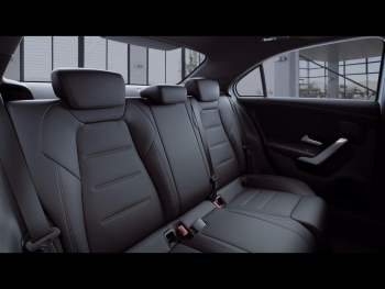Mercedes-Benz A 250 e Limousine AMG Night Panorama Kamera AHK