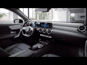 Mercedes-Benz A 250 e Limousine AMG Night Panorama Kamera AHK