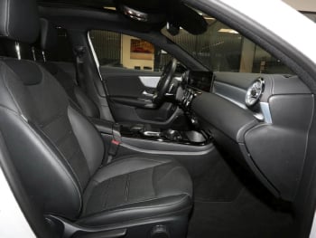 Mercedes-Benz A 250 e Limousine AMG Night Panorama Kamera AHK Mercedes-Benz A 250 e Limousine AMG Night Panorama Kamera AHK