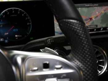 Mercedes-Benz A 250 e Limousine AMG Night Panorama Kamera AHK Mercedes-Benz A 250 e Limousine AMG Night Panorama Kamera AHK