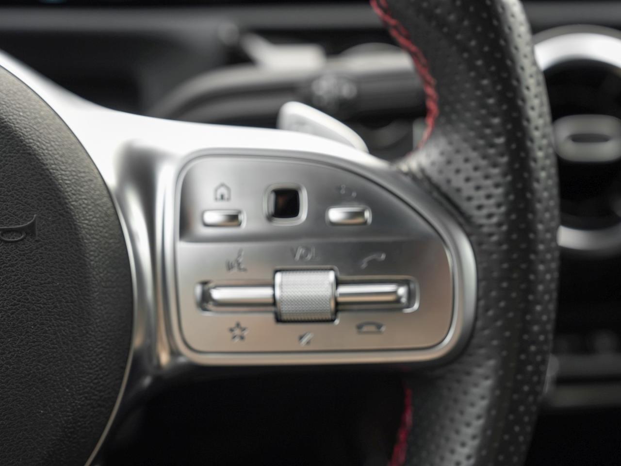 Mercedes-Benz A 250 e Limousine AMG MBUX Navi AHK ParkP Klima