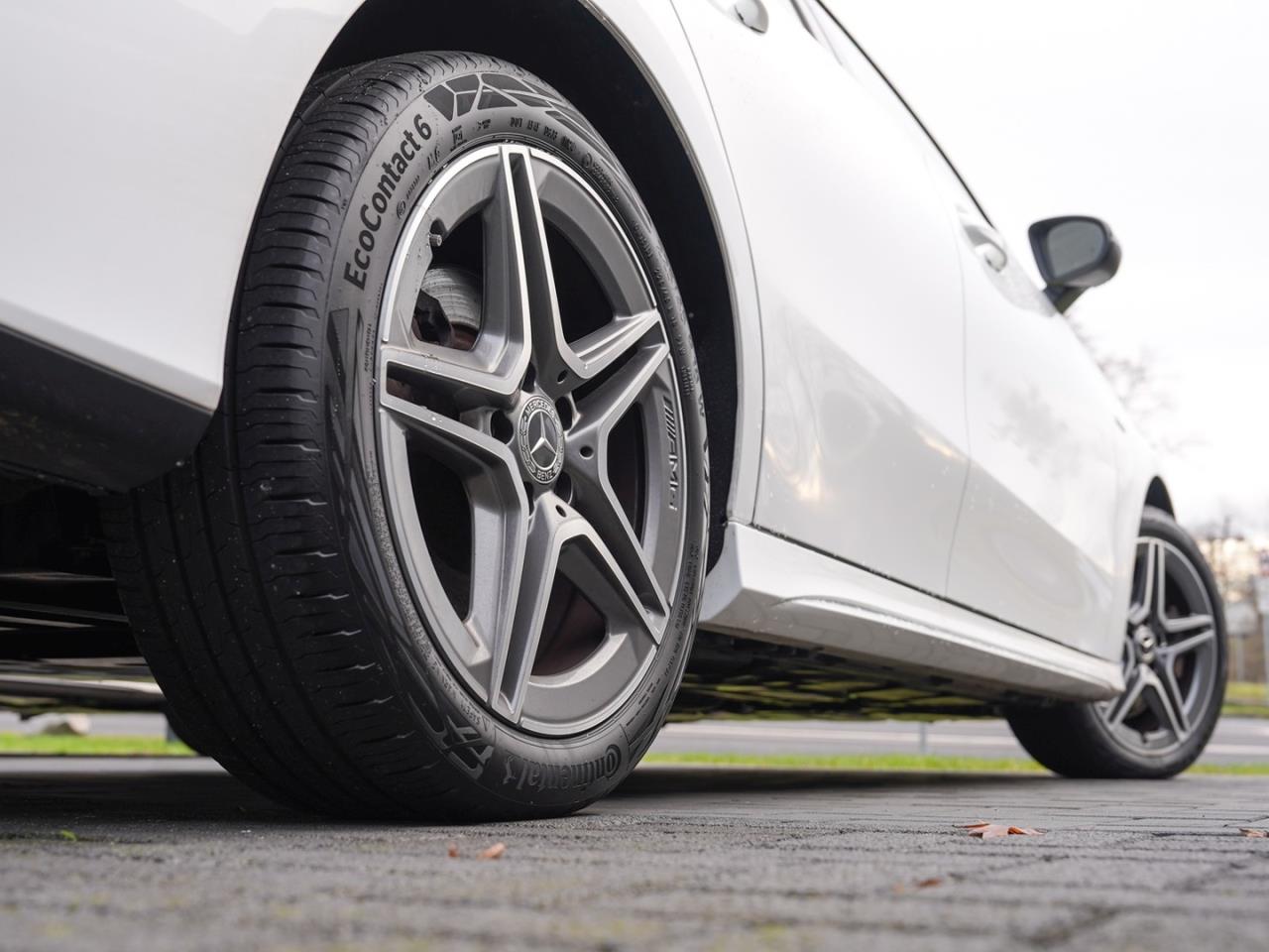 Mercedes-Benz A 250 e Limousine AMG MBUX Navi AHK ParkP Klima