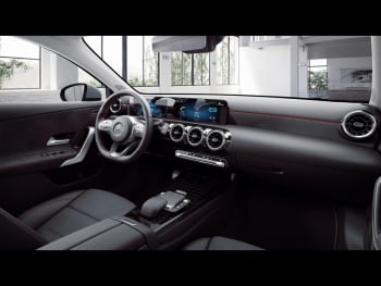 Mercedes-Benz A 250 e Limousine AMG MBUX Navi AHK ParkP Klima