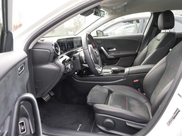 Mercedes-Benz A 250 e Limousine AMG MBUX Navi AHK ParkP Klima