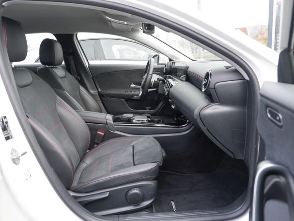 Mercedes-Benz A 250 e Limousine AMG MBUX Navi AHK ParkP Klima