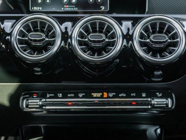 Mercedes-Benz A 250 e Limousine Progressive Navi Park-Assist