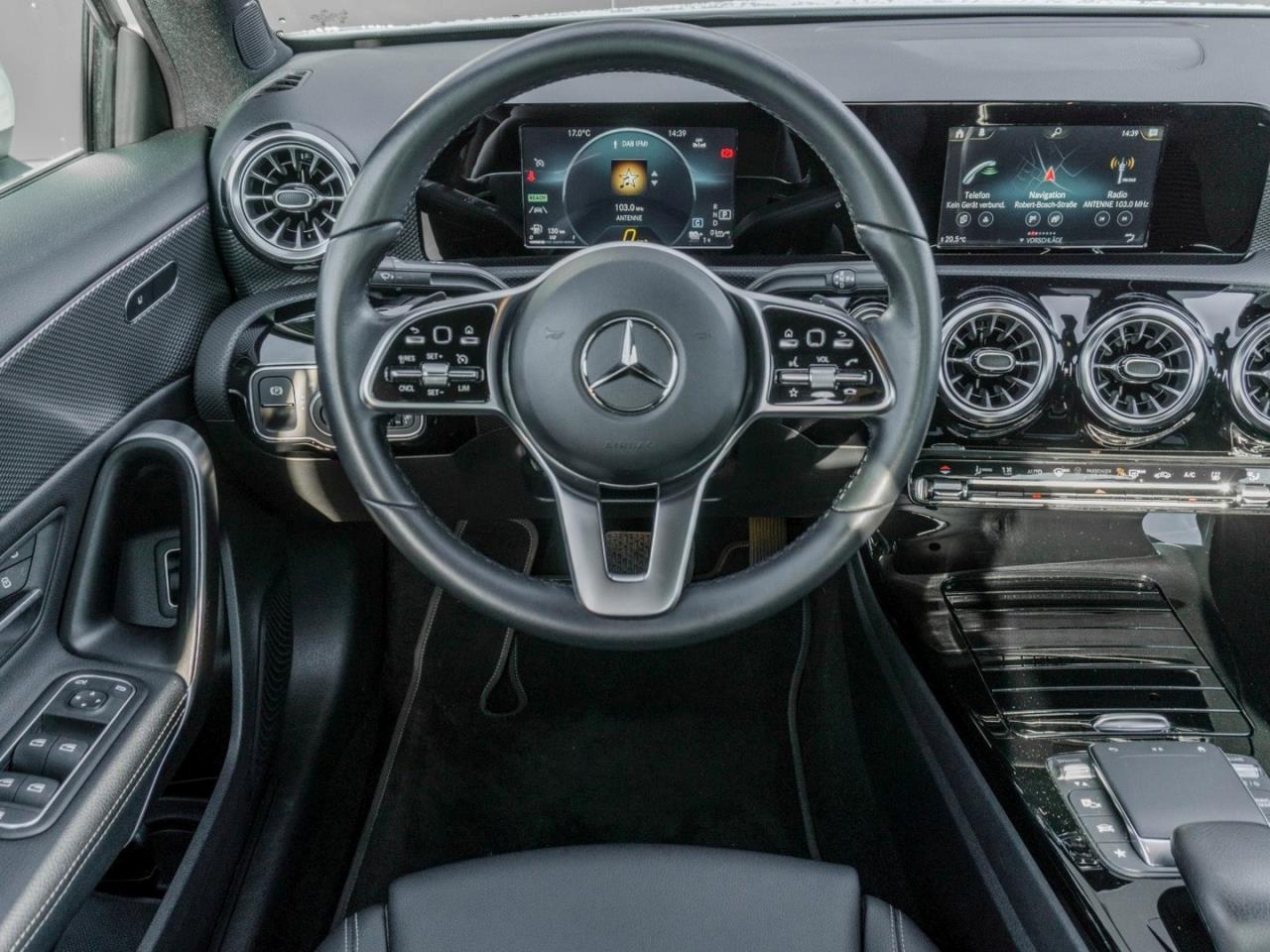 Mercedes-Benz A 250 e Limousine Progressive Navi Park-Assist