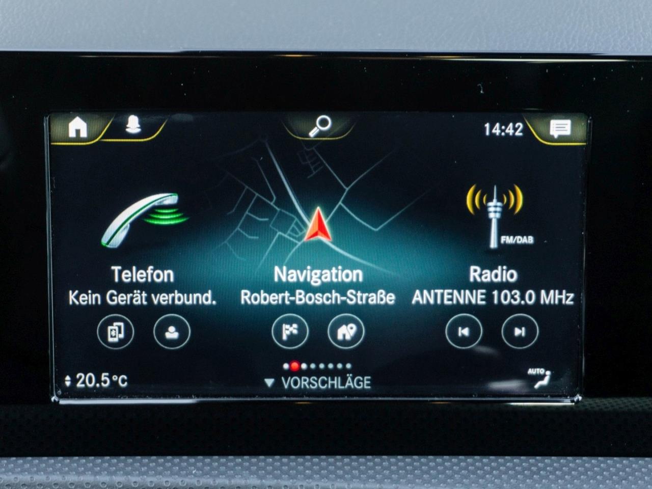 Mercedes-Benz A 250 e Limousine Progressive Navi Park-Assist