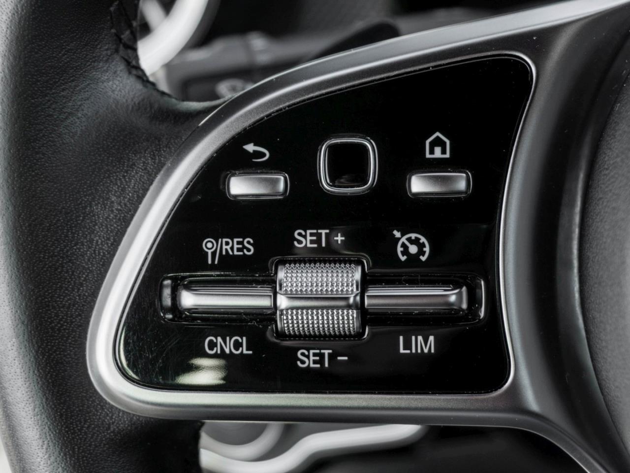 Mercedes-Benz A 250 e Limousine Progressive Navi Park-Assist