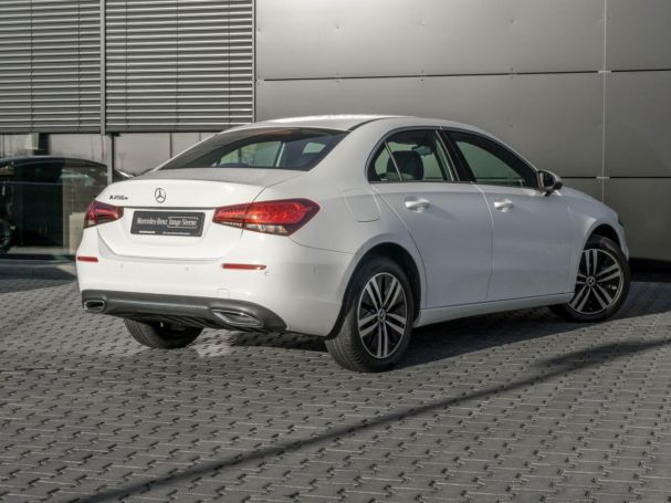 Mercedes-Benz A 250 e Limousine Progressive Navi Park-Assist