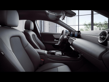 Mercedes-Benz A 250 e Limousine Progressive Navi Park-Assist
