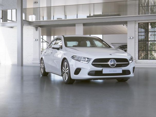 Mercedes-Benz A 250 e Limousine Progressive Navi Park-Assist
