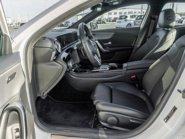 Mercedes-Benz A 250 e Limousine Progressive Navi Park-Assist