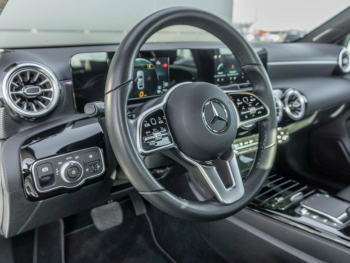 Mercedes-Benz A 250 e Limousine Progressive Navi Park-Assist