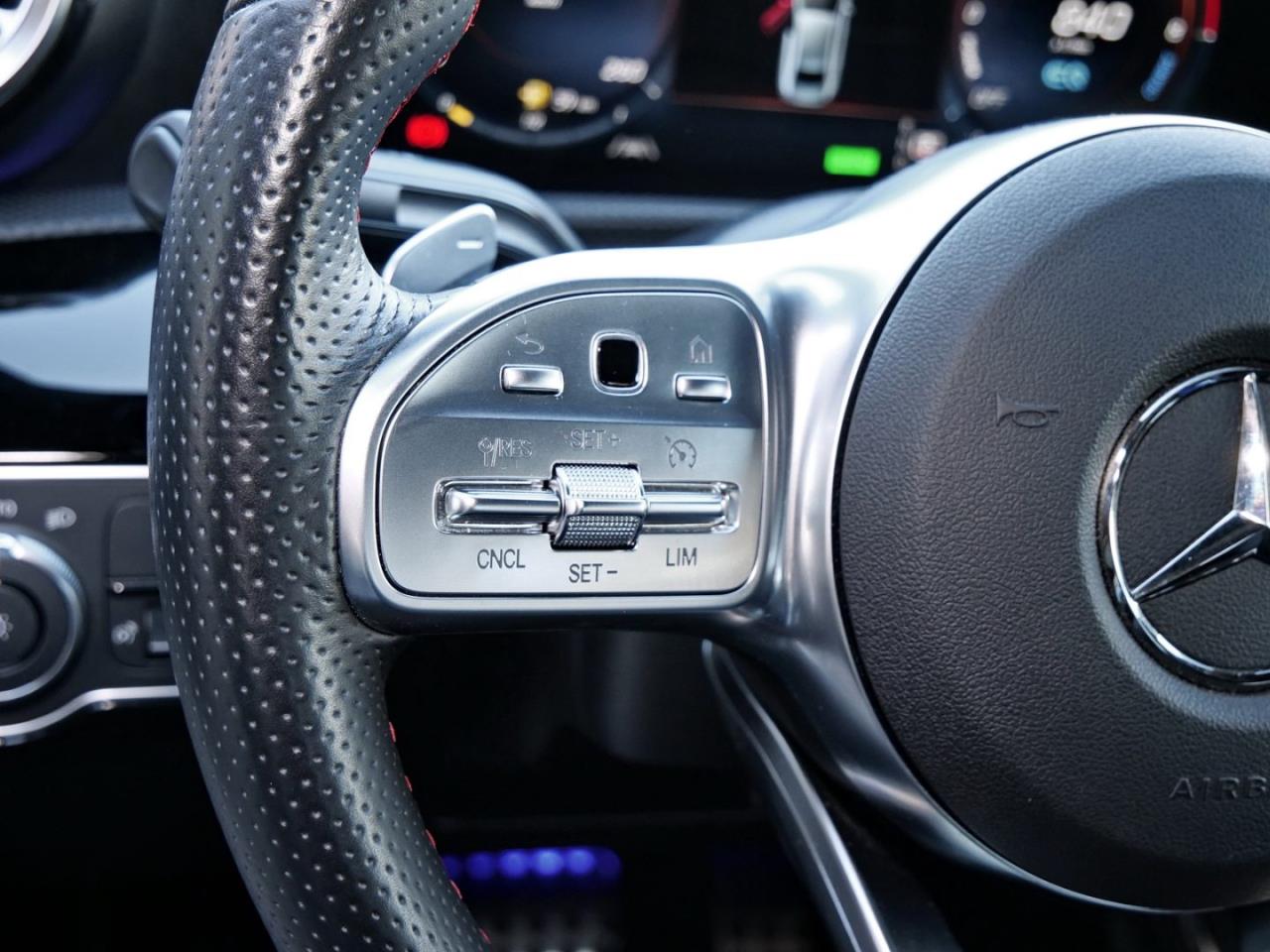 Mercedes-Benz A 250 e Limousine AMG Night MBUXNavi+ Kamera