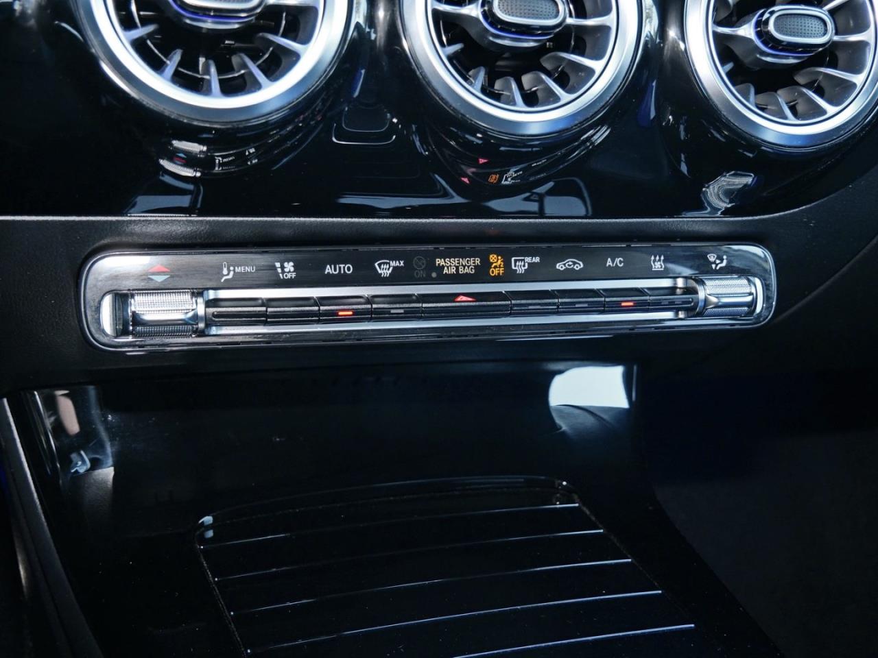 Mercedes-Benz A 250 e Limousine AMG Night MBUXNavi+ Kamera