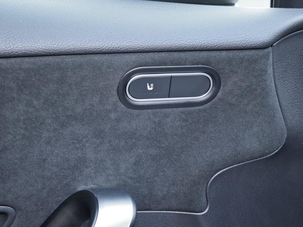 Mercedes-Benz A 250 e Limousine AMG Night MBUXNavi+ Kamera