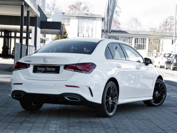 Mercedes-Benz A 250 e Limousine AMG Night MBUXNavi+ Kamera