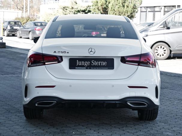 Mercedes-Benz A 250 e Limousine AMG Night MBUXNavi+ Kamera