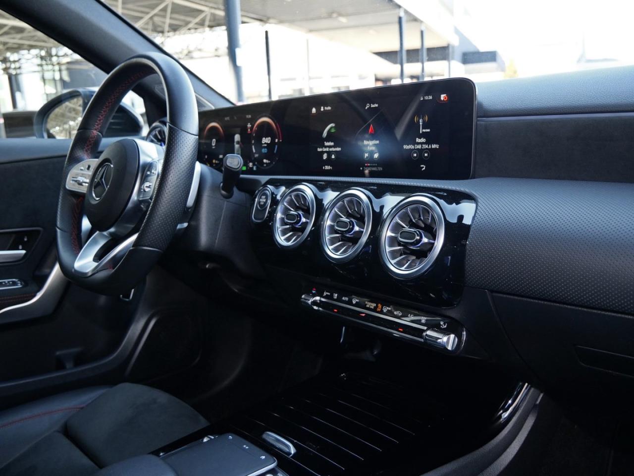 Mercedes-Benz A 250 e Limousine AMG Night MBUXNavi+ Kamera