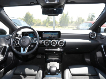 Mercedes-Benz A 250 Limousine Progressive Night Totwinkel 360°