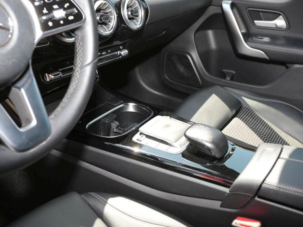 Mercedes-Benz A 250 Limousine Progressive Night Totwinkel 360° Mercedes-Benz A 250 Limousine Progressive Night Totwinkel 360°