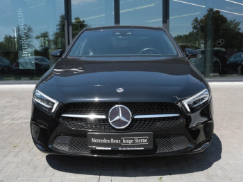 Mercedes-Benz A 250 Limousine Progressive Night Totwinkel 360°