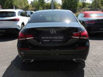Mercedes-Benz A 250 Limousine Progressive Night Totwinkel 360°