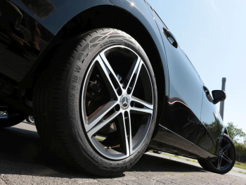 Mercedes-Benz A 250 Limousine Progressive Night Totwinkel 360°