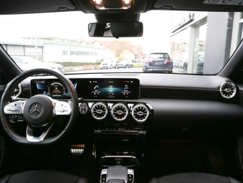Mercedes-Benz A 35 AMG 4M Limousine Night LED Kamera Ambiente