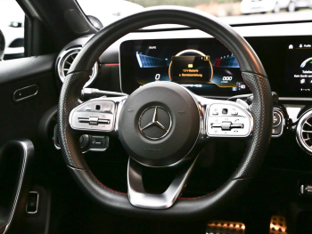 Mercedes-Benz A 35 AMG 4M Limousine Night LED Kamera Ambiente