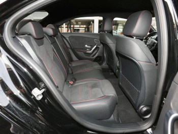 Mercedes-Benz A 35 AMG 4M Limousine Night Burmester Kamera