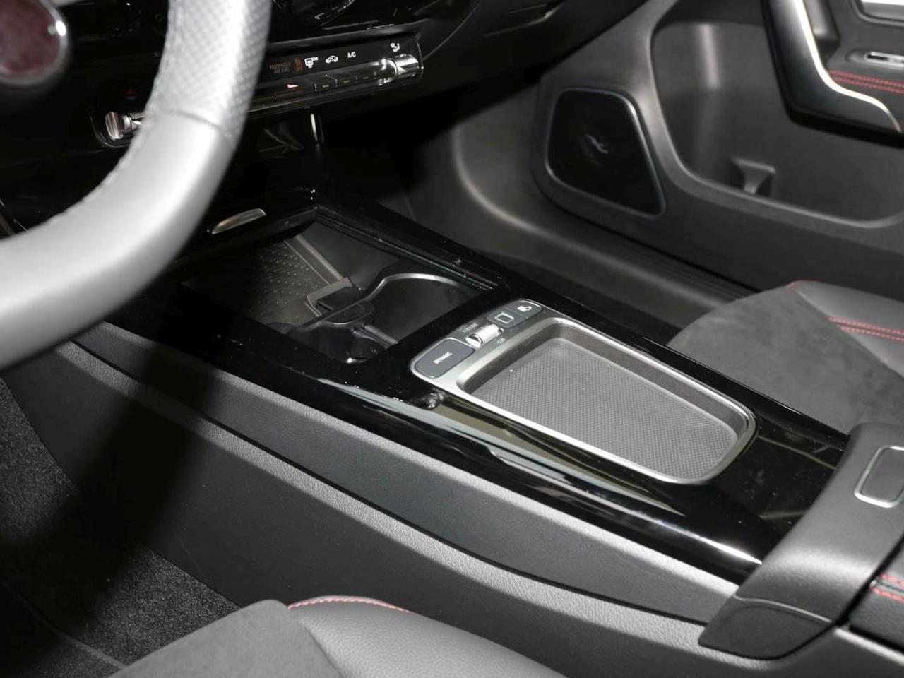 Mercedes-Benz A 35 AMG 4M Limousine Night Burmester Kamera