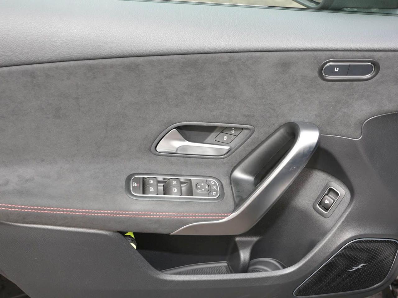 Mercedes-Benz A 35 AMG 4M Limousine Night Burmester Kamera