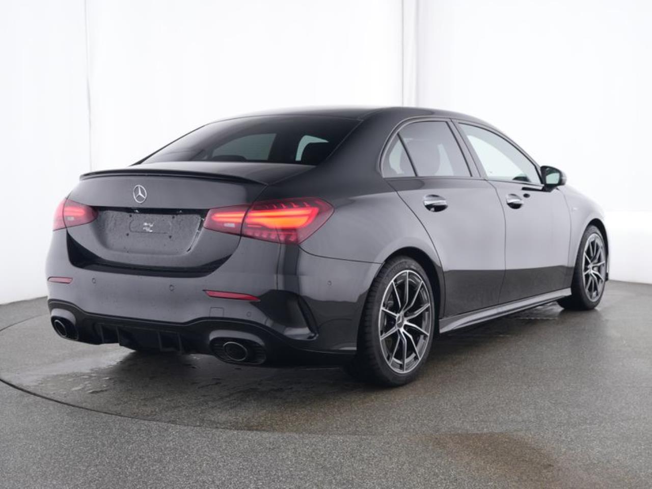 Mercedes-Benz A 35 AMG 4M Limousine Night Burmester Kamera