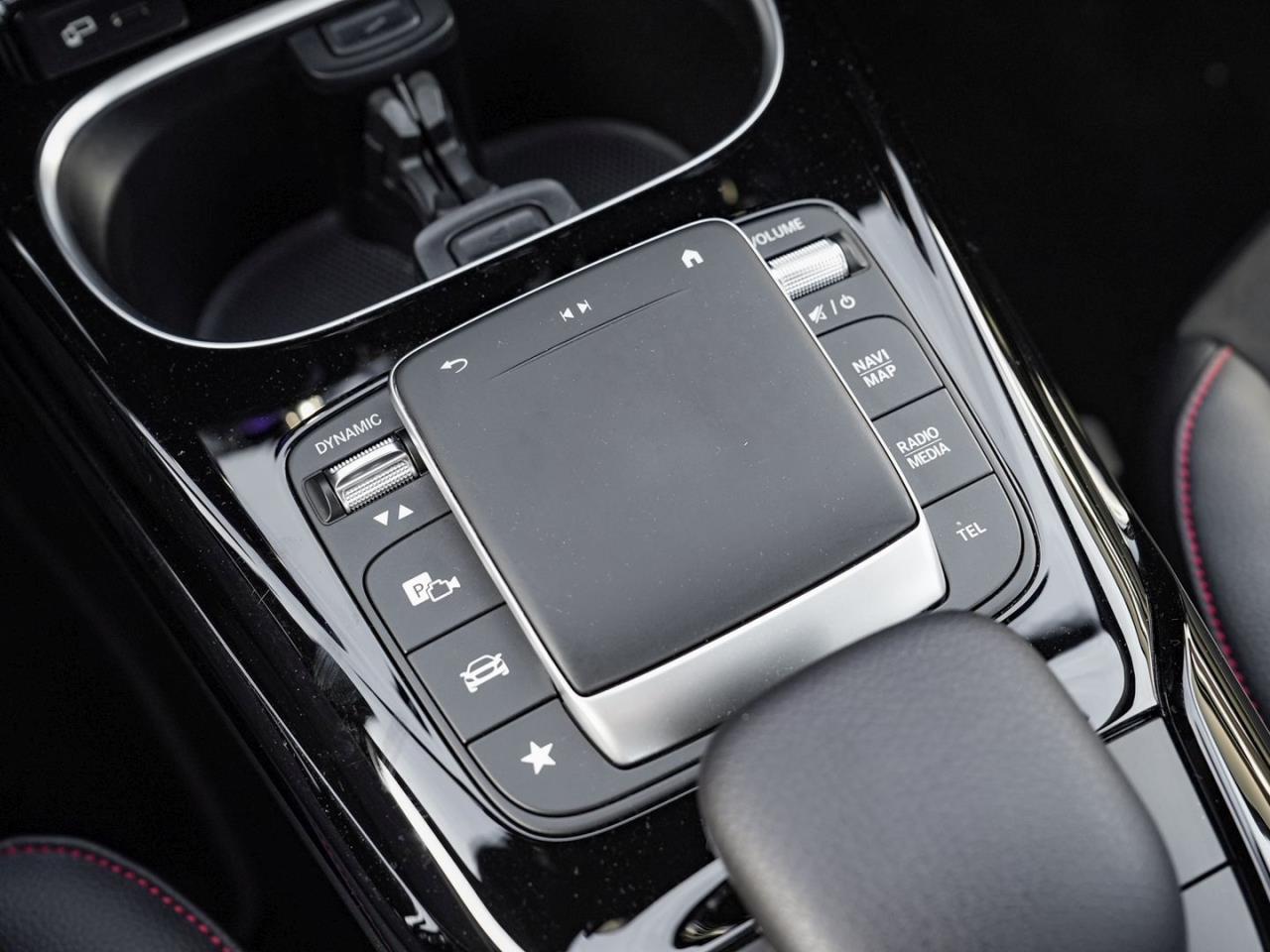 Mercedes-Benz A 35 AMG 4M Limousine Navi Kamera Spiegel-Paket