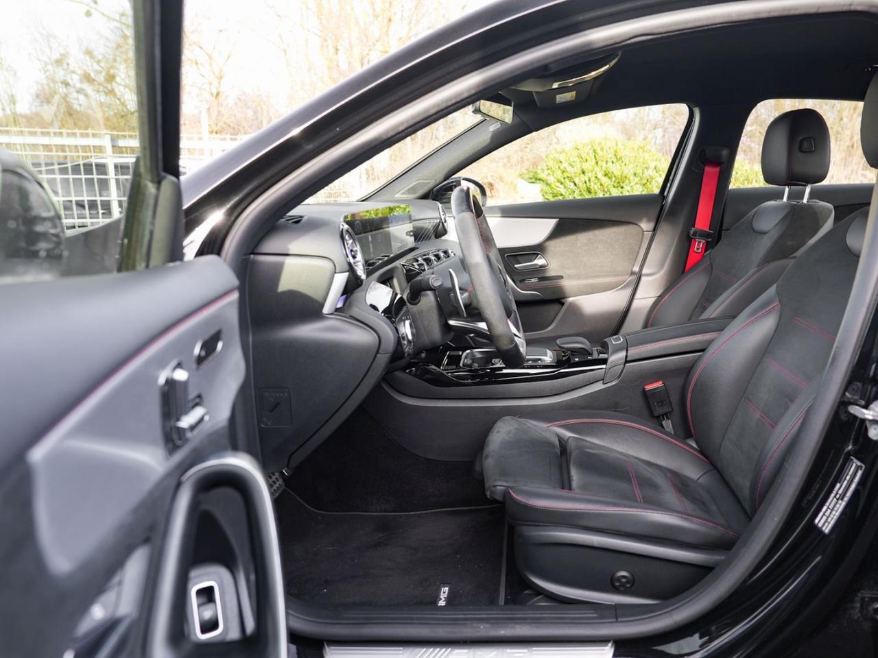 Mercedes-Benz A 35 AMG 4M Limousine Navi Kamera Spiegel-Paket