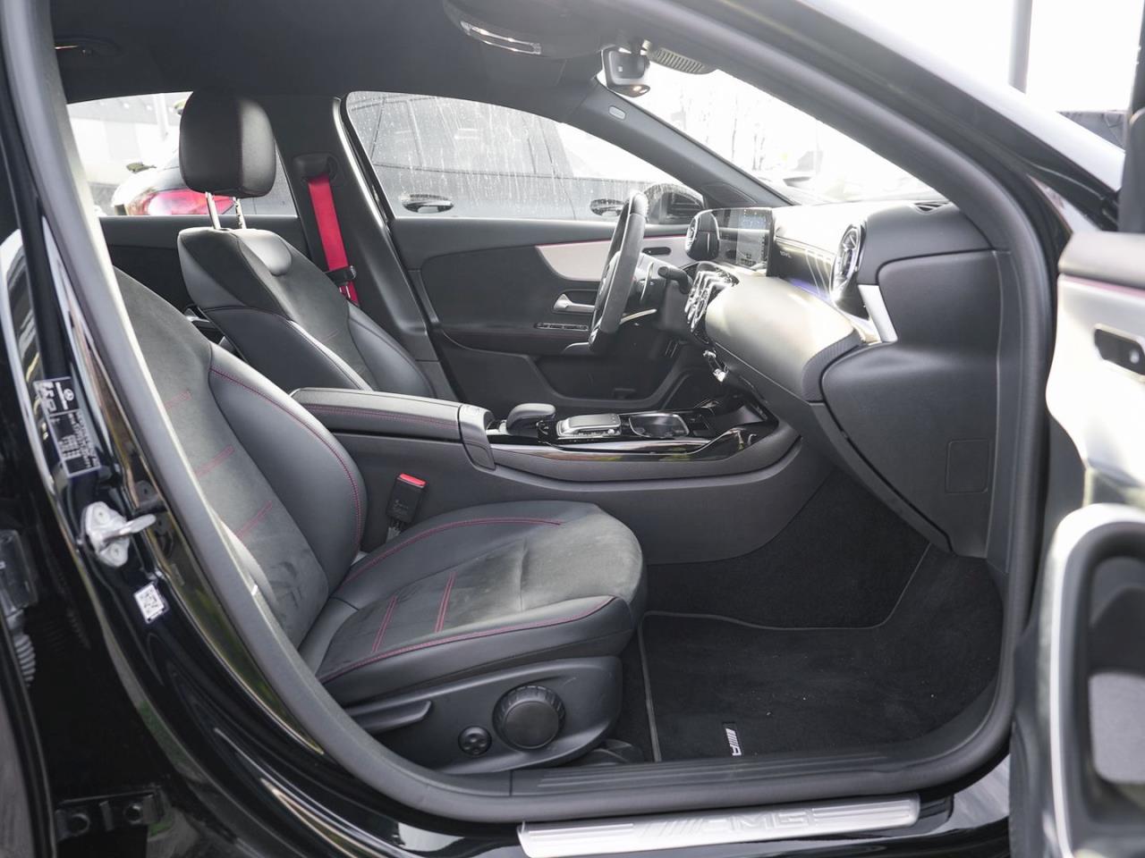 Mercedes-Benz A 35 AMG 4M Limousine Navi Kamera Spiegel-Paket