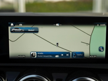 Mercedes-Benz A 35 AMG 4M Limousine Night Panorama Distronic