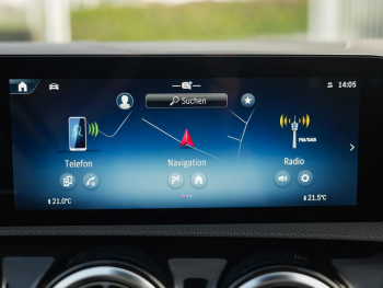 Mercedes-Benz A 35 AMG 4M Limousine Night Panorama Distronic