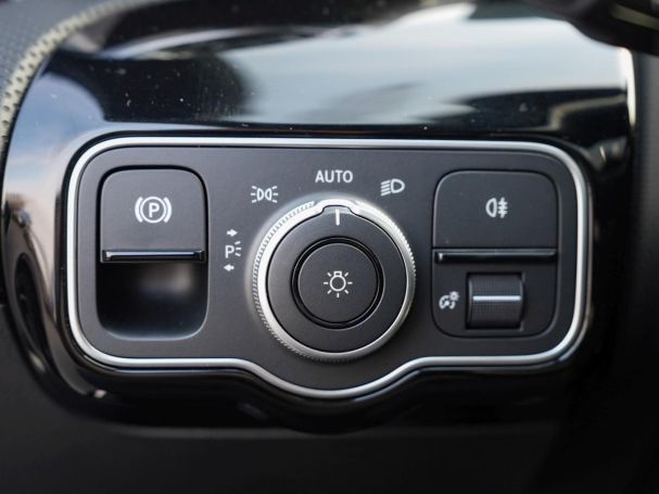 Mercedes-Benz A 35 AMG 4M Limousine Night Panorama Distronic