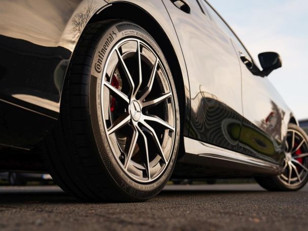 Mercedes-Benz A 35 AMG 4M Limousine Night Panorama Distronic