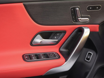 Mercedes-Benz A 35 AMG 4M Limousine Standhzg Panorama 360° HUD