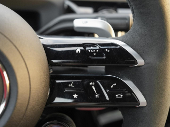 Mercedes-Benz A 35 AMG 4M Limousine AMG Standhzg Panorama 360°