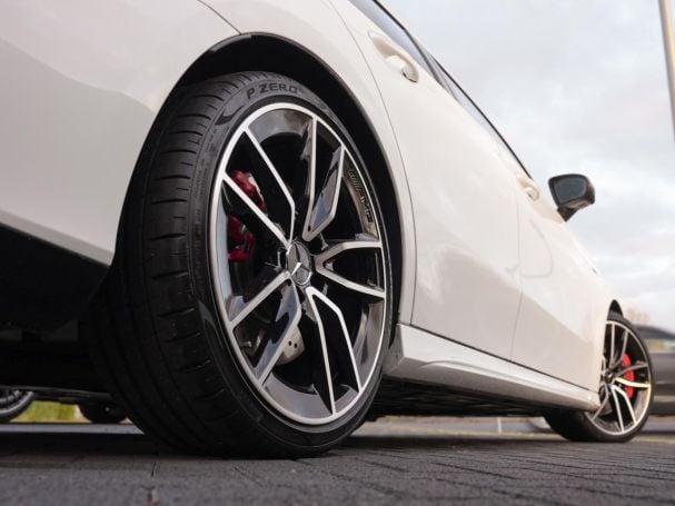 Mercedes-Benz A 35 AMG 4M Limousine AMG Standhzg Panorama 360°